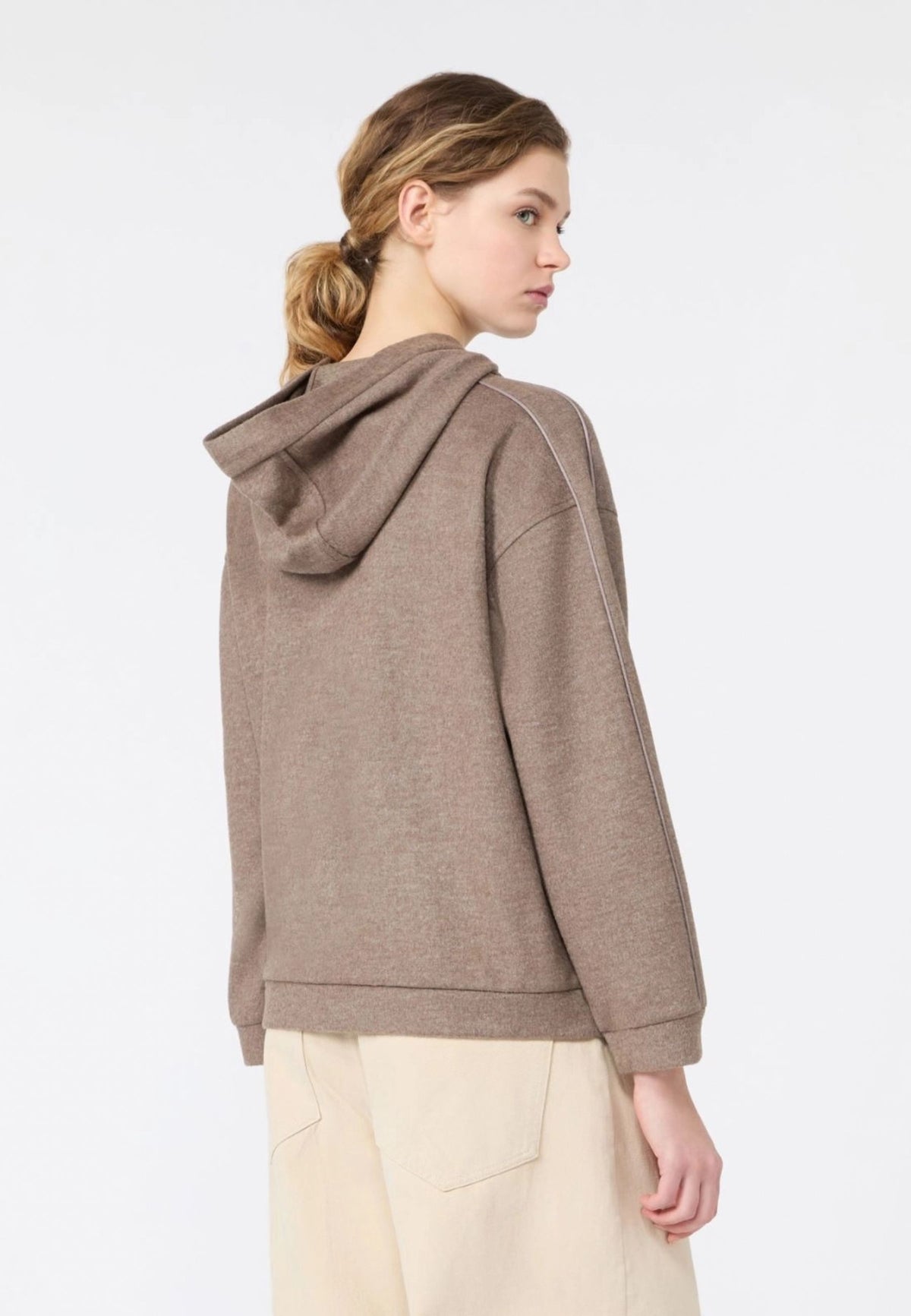 Weekend Max Mara - Felpa con Cappuccio e Logo a Rilievo 