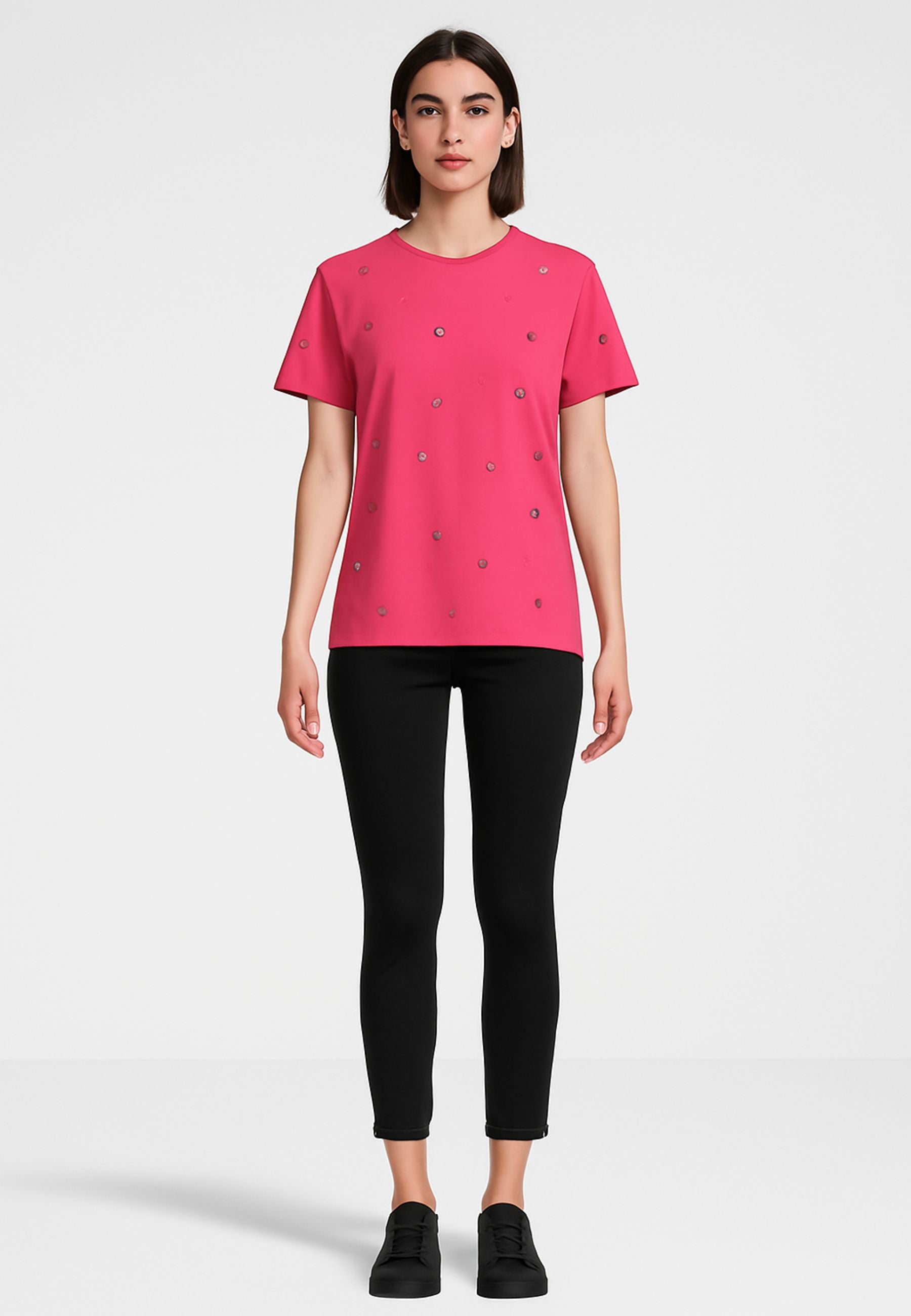 T-shirt con ricamo a mano 