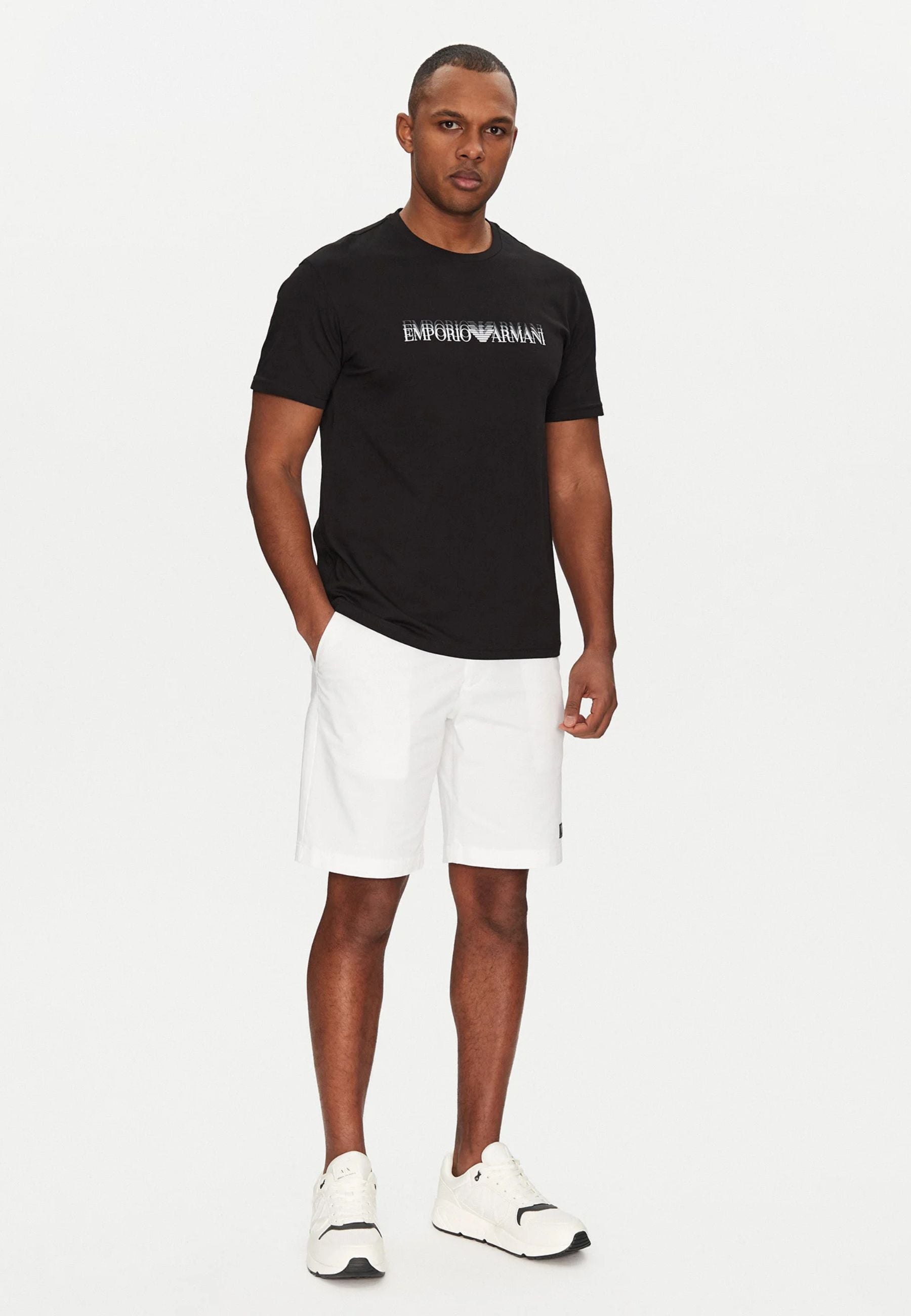 T-shirt realizzata in maglia con stampa 