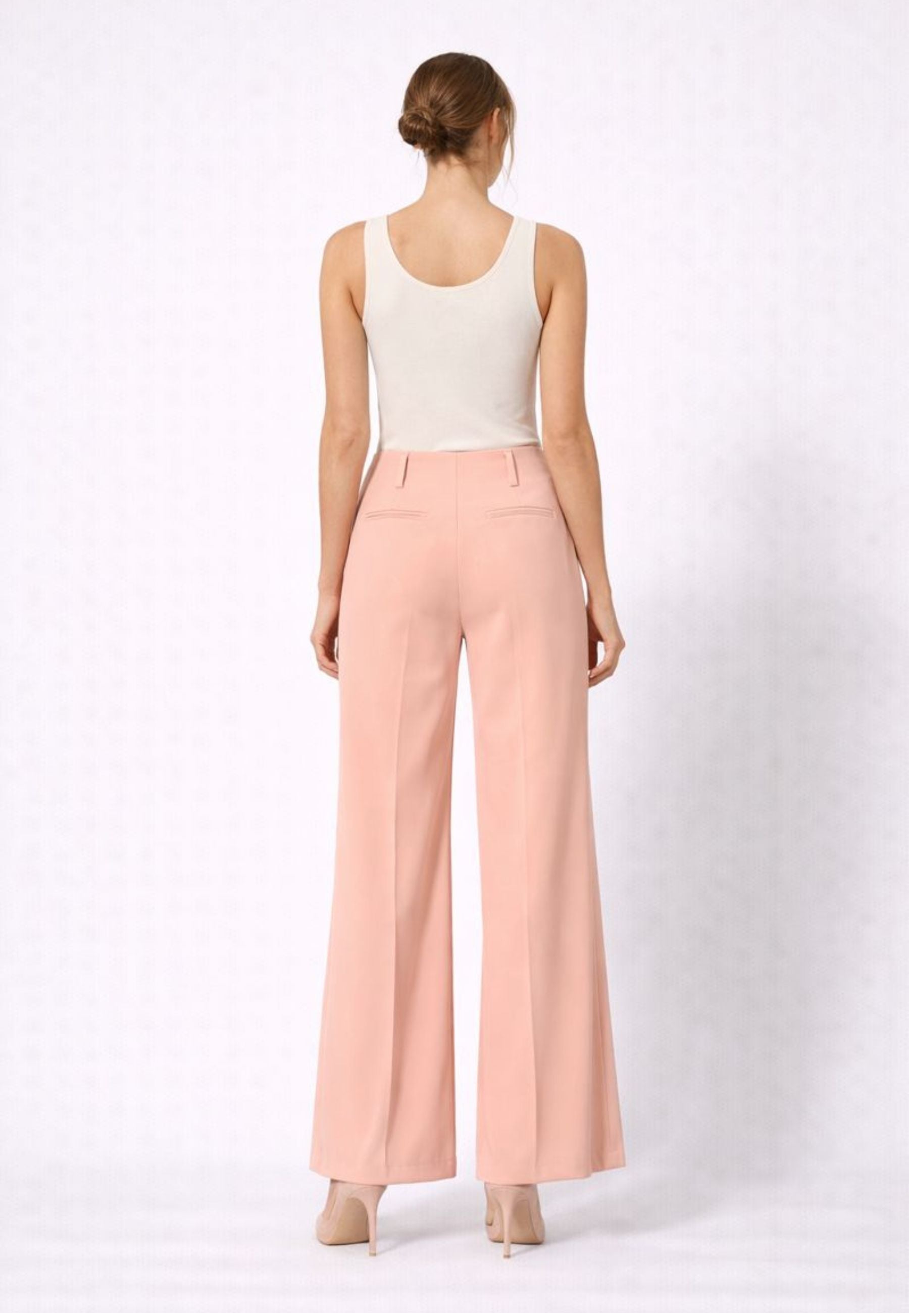 Pantalone ampio con spacchi frontali 