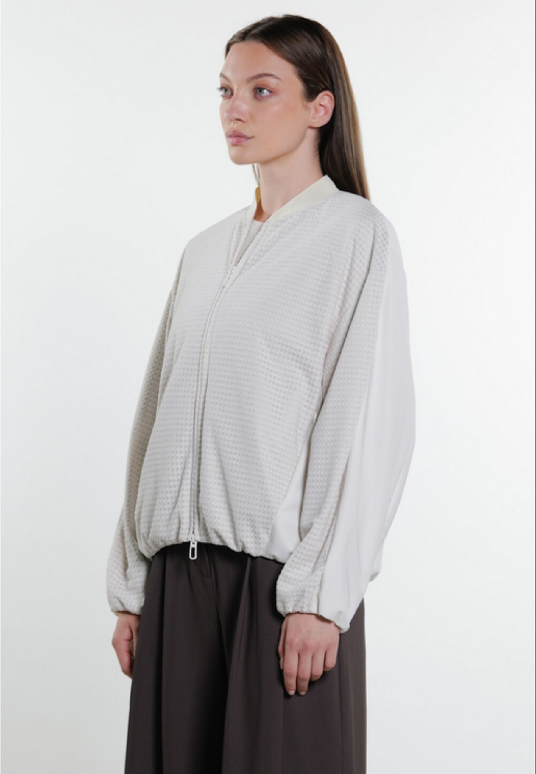 Giacca corta oversize in rete tecnica bi-stretch - DUNO 
