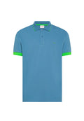 Polo in cotone blu avio con bordi fluo a contrasto