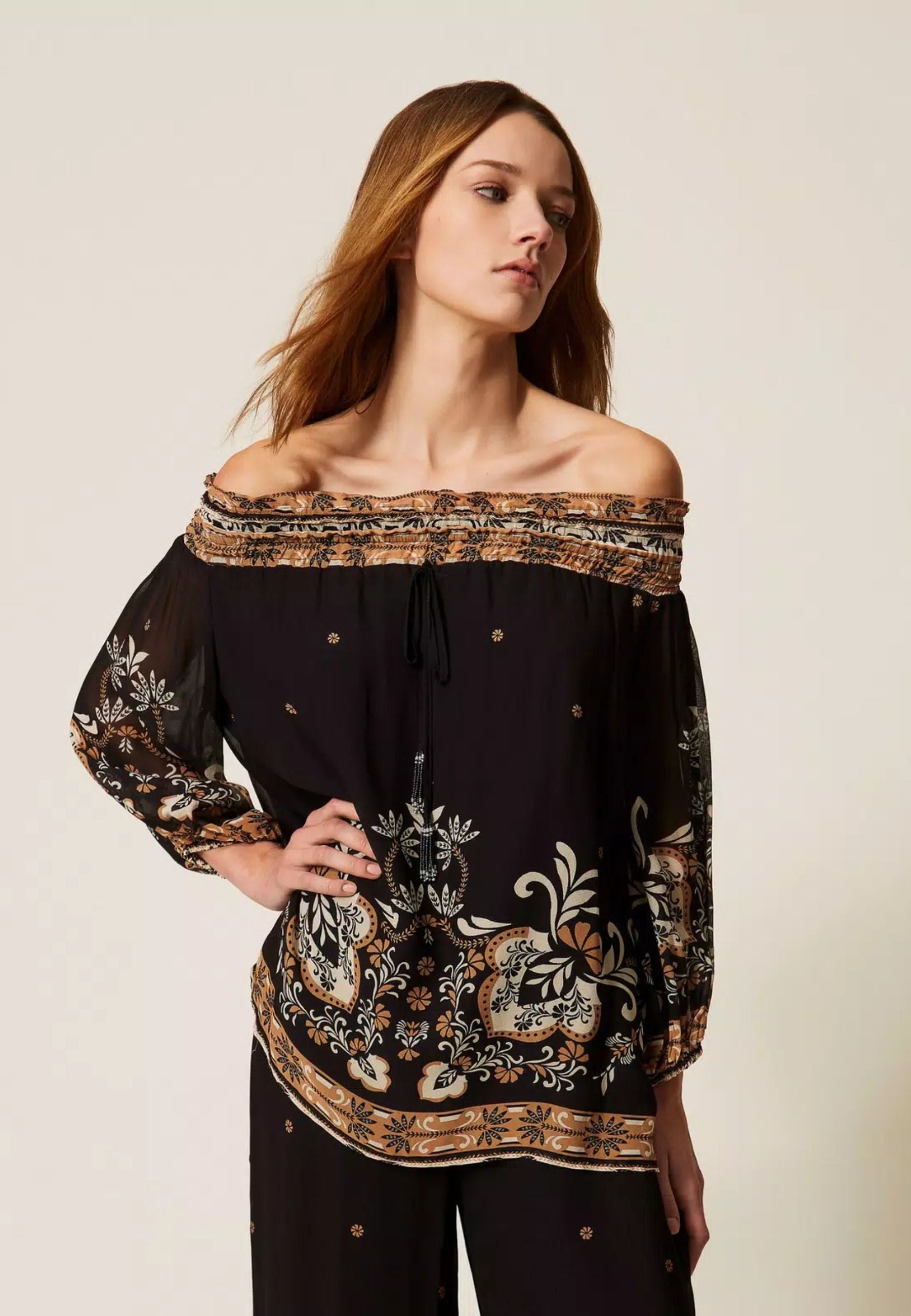 Blusa Twinset in georgette di viscosa con stampa foulard 