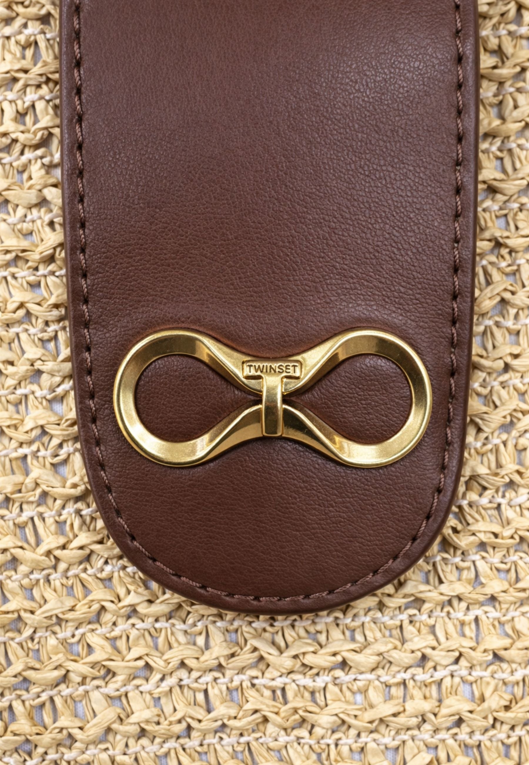 Borsa a spalla intrecciata effetto rafia 
