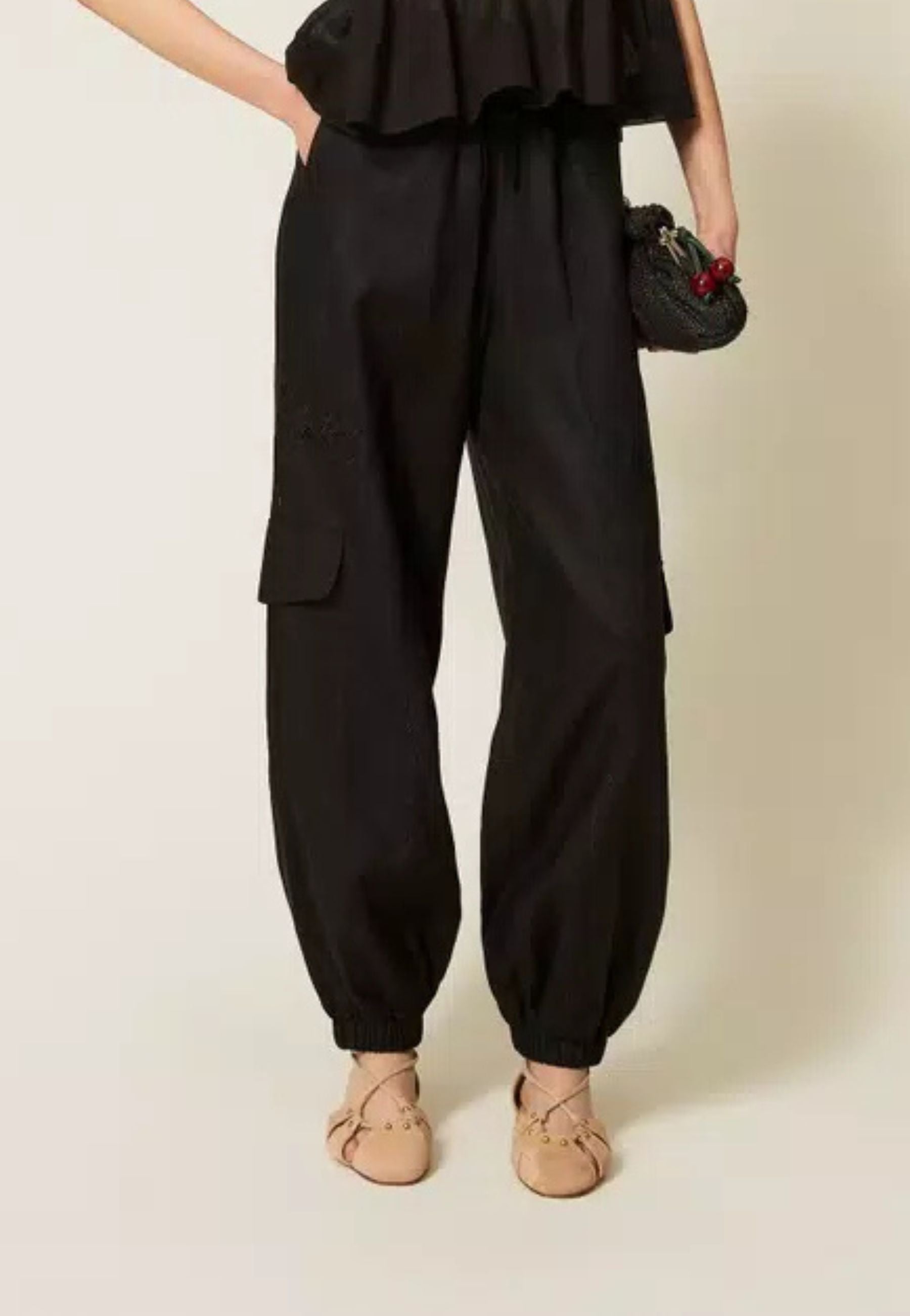 Pantaloni joggers in lino e sangallo 