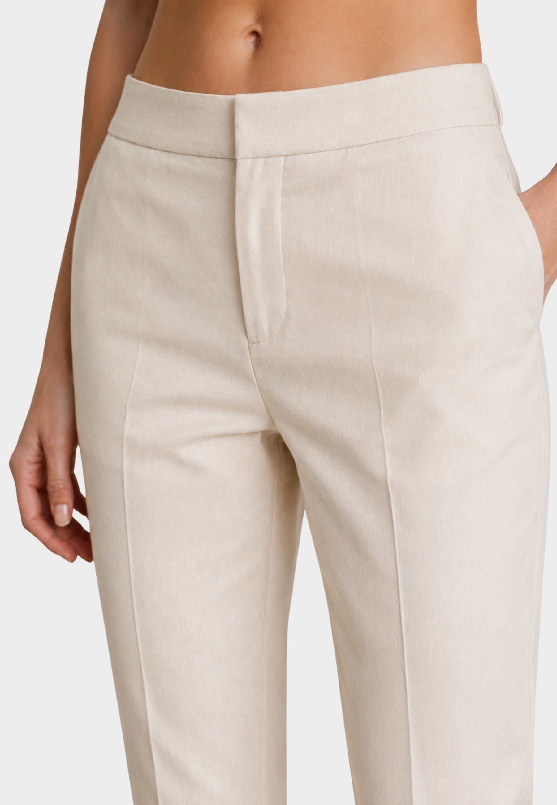 Pantaloni a sigaretta con piega 