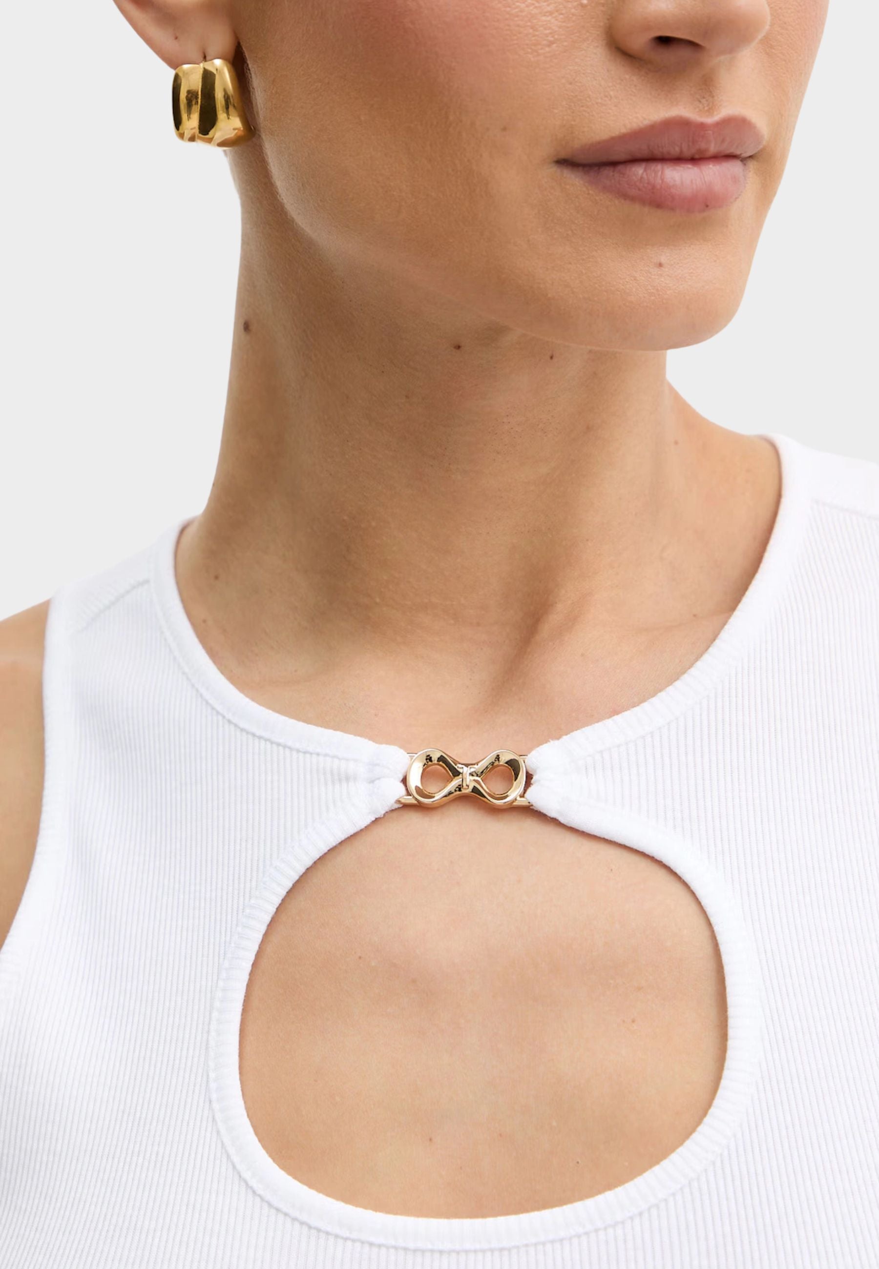 Twinset - Top smanicato in cotone con dettaglio gioiello 