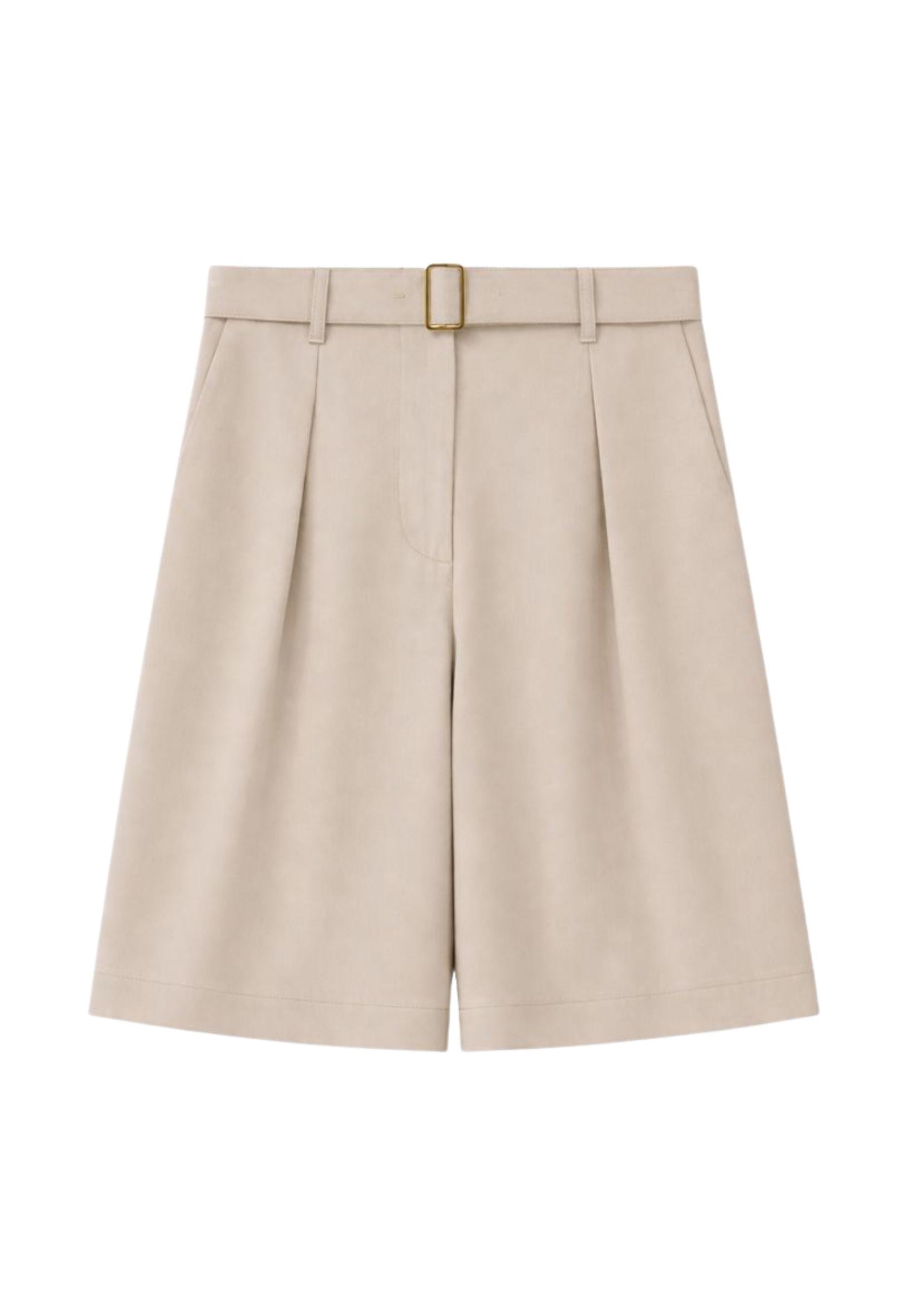 Bermuda oversize al ginocchio con cintura 
