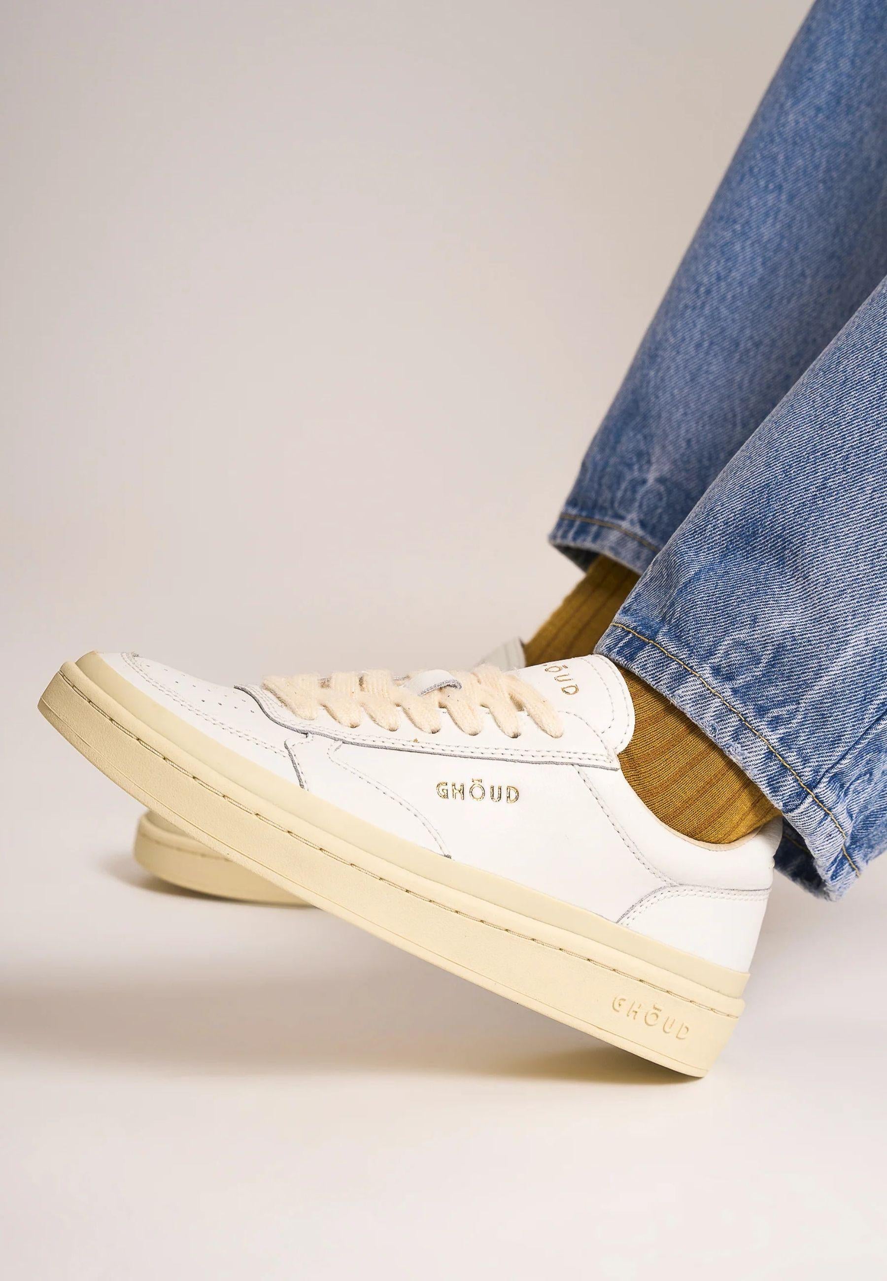Sneakers uomo Ghoud Pads Bianco Essence - pelle con suola platform 