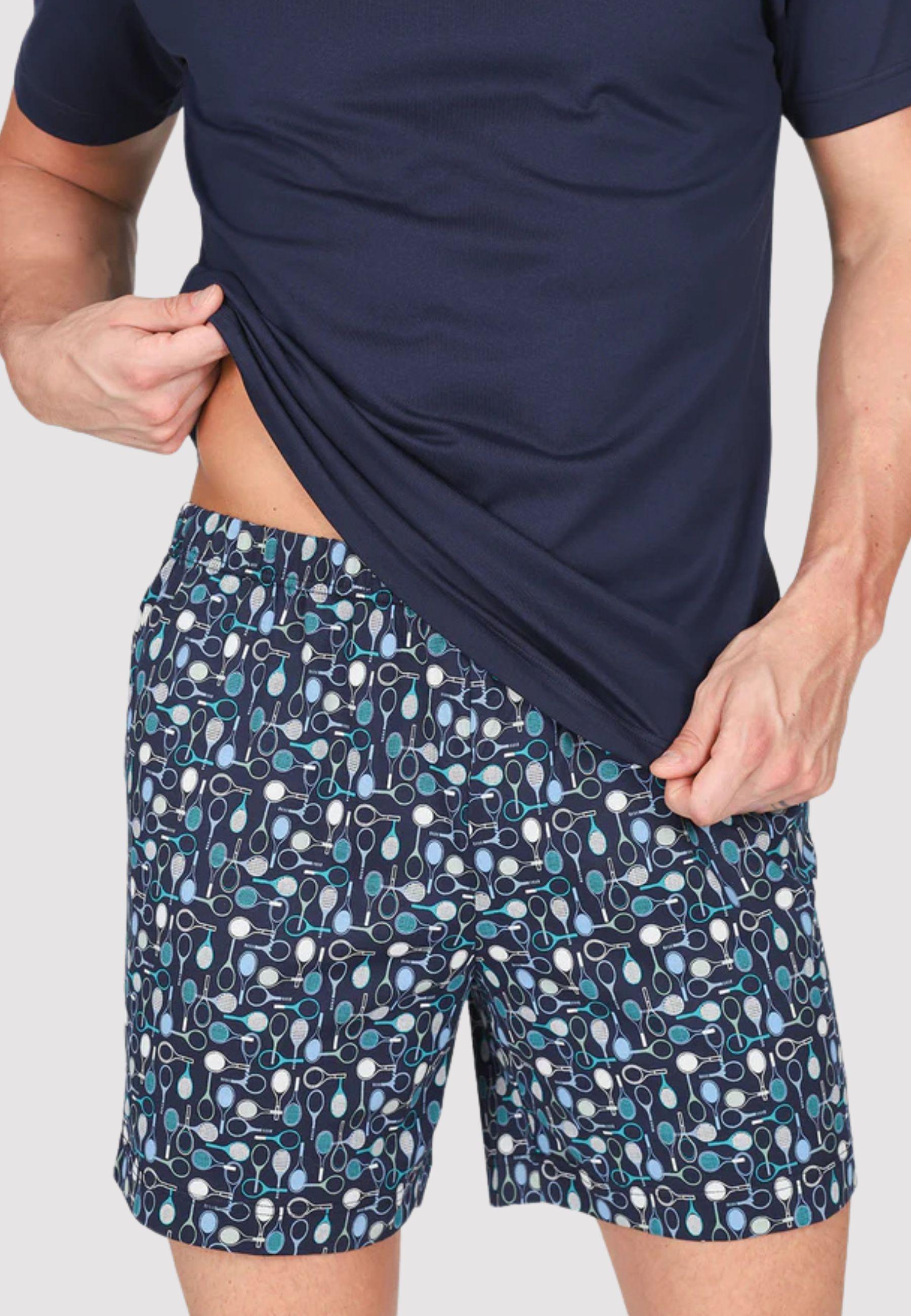 Pigiama corto scollo a v in leggerissimo jersey 100% cotone, fantasia "tennis" 