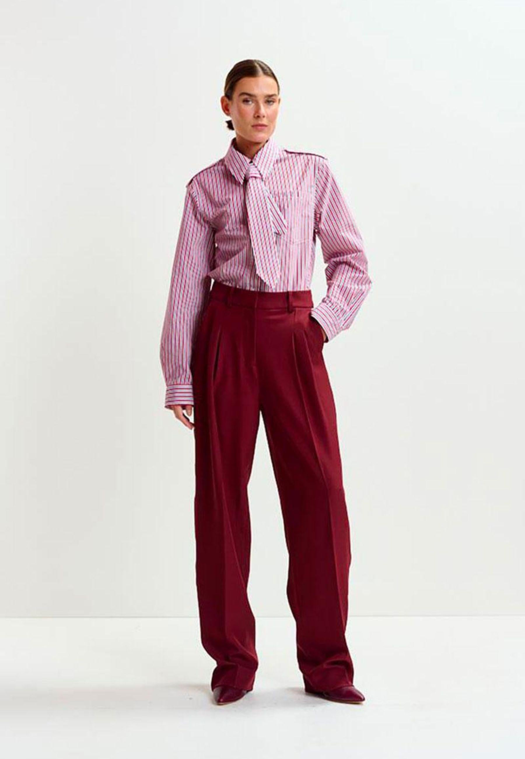 Camicia boxy a righe con fiocco removibile - Essentiel Antwerp 