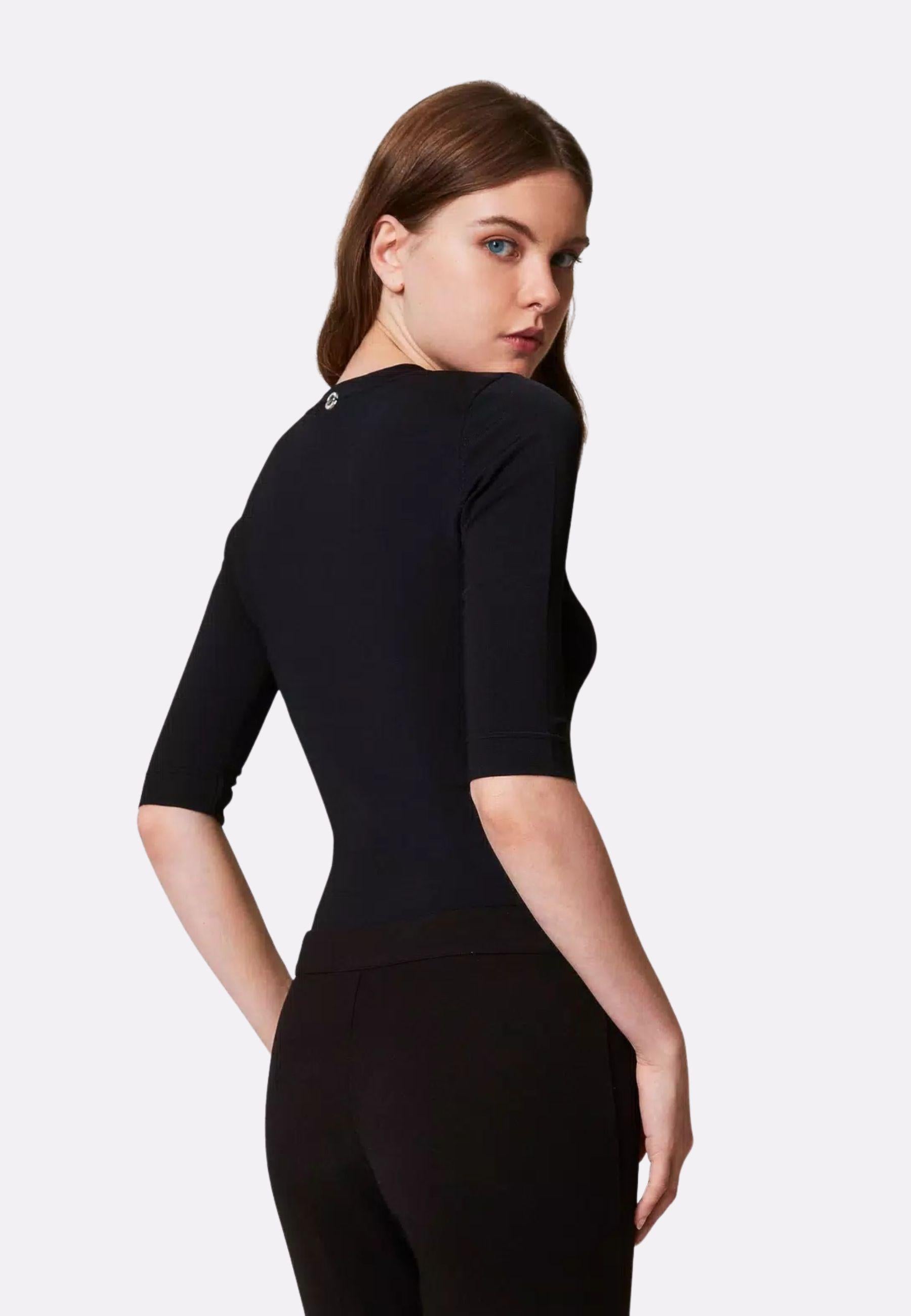 Maglia fitted con strass allo scollo - Actitude 