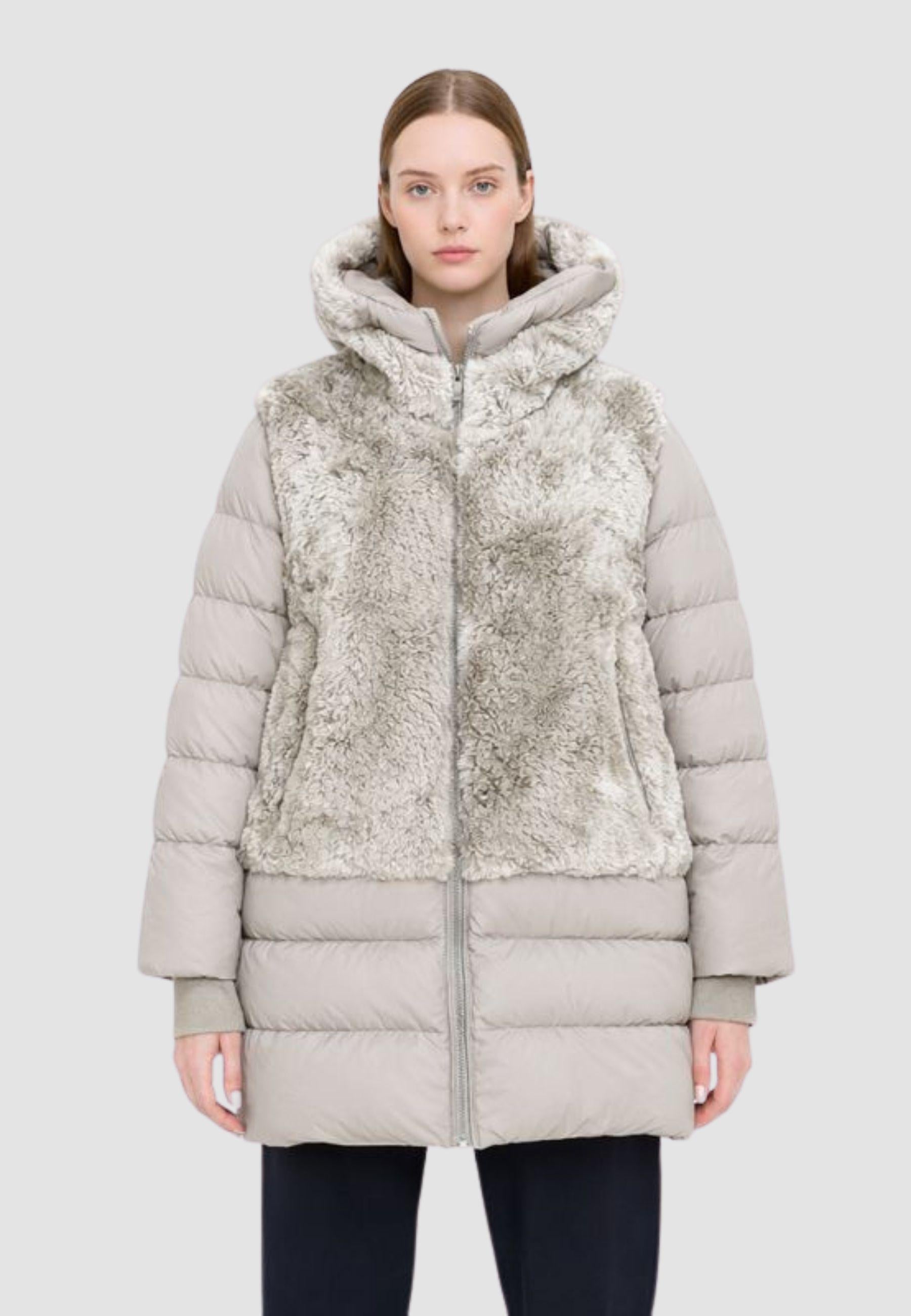 Piumino con inserti in pelle di pecora 