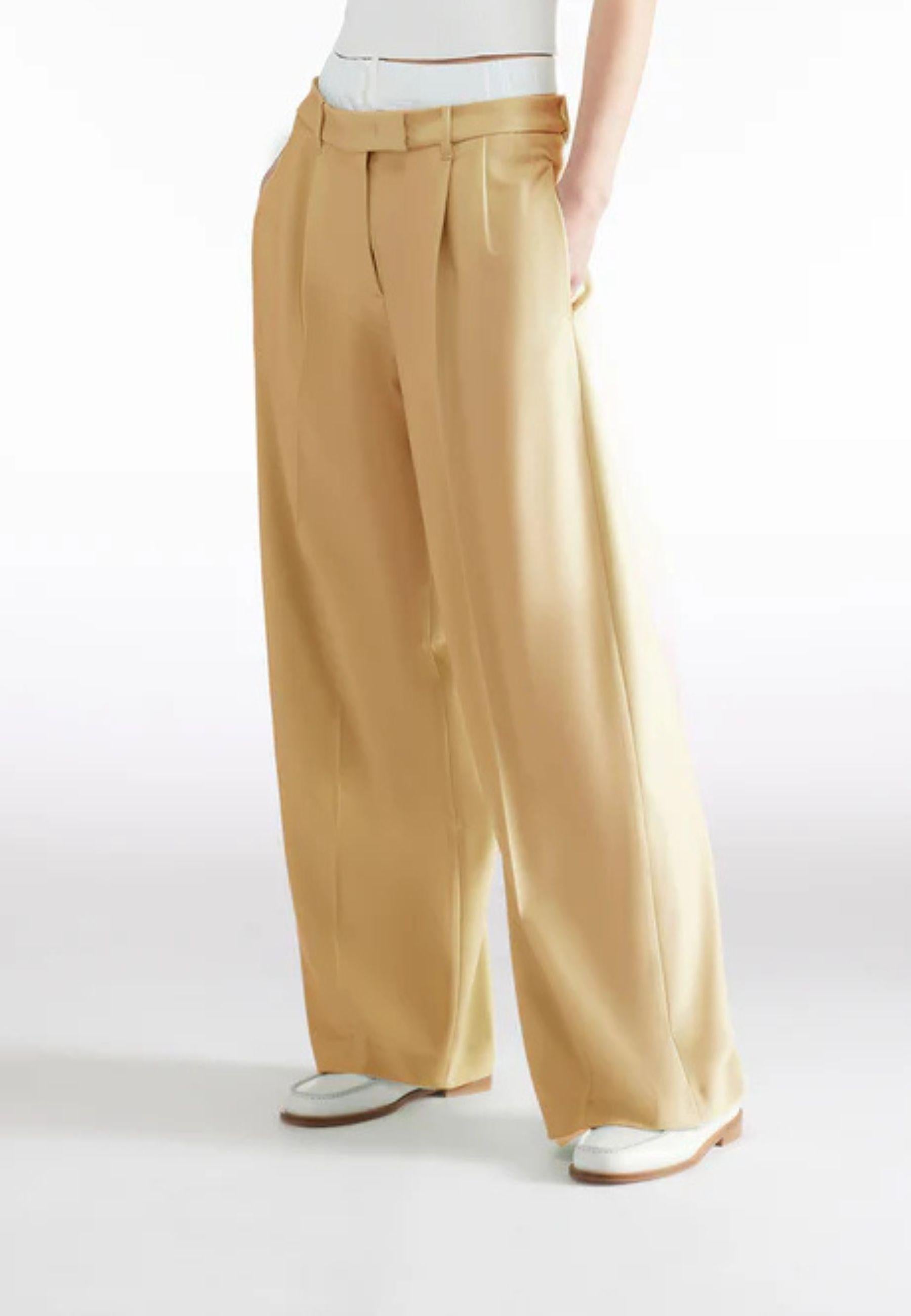 Pantalone con doppia vita 