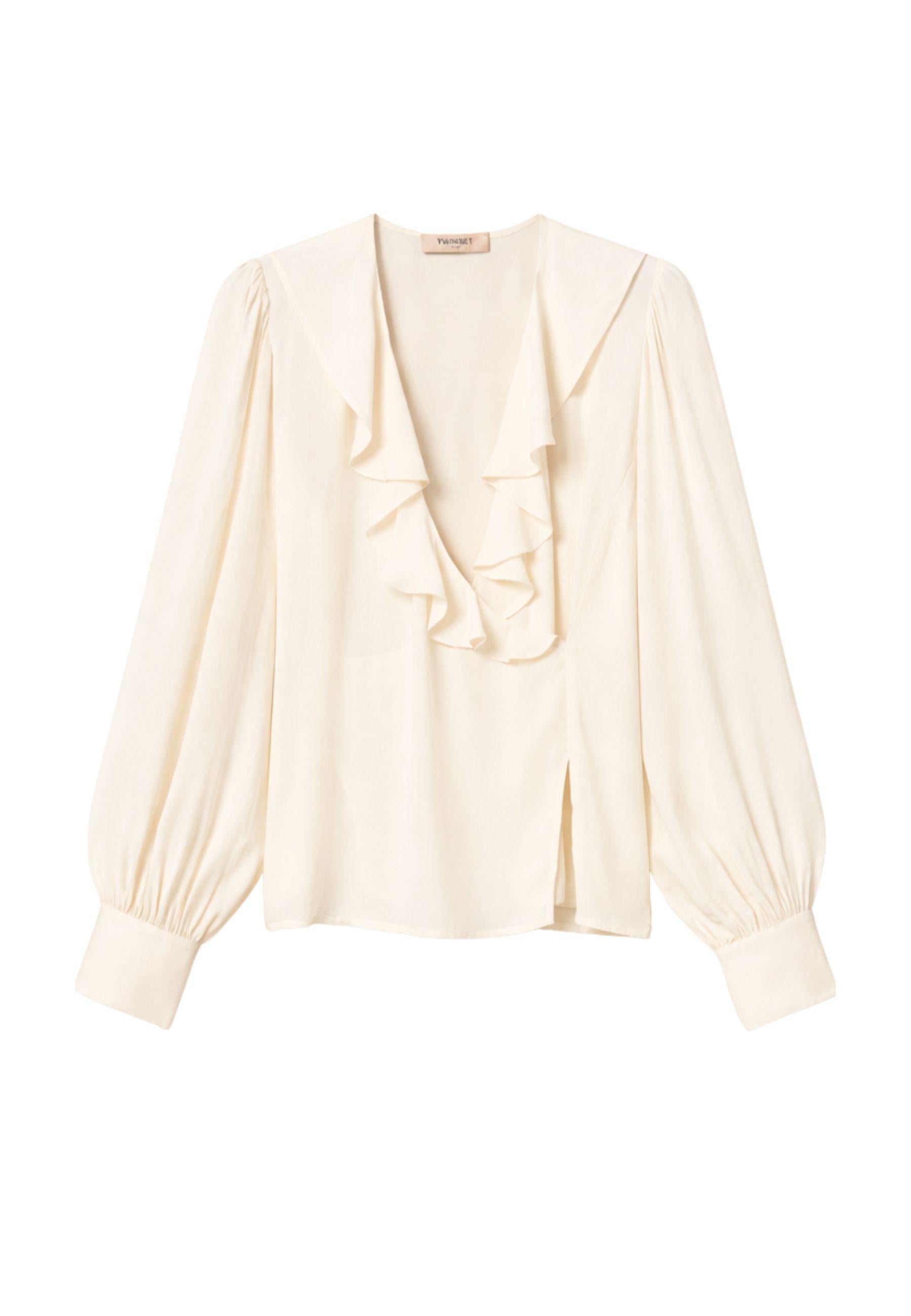Blusa in crêpe de Chine con volant 