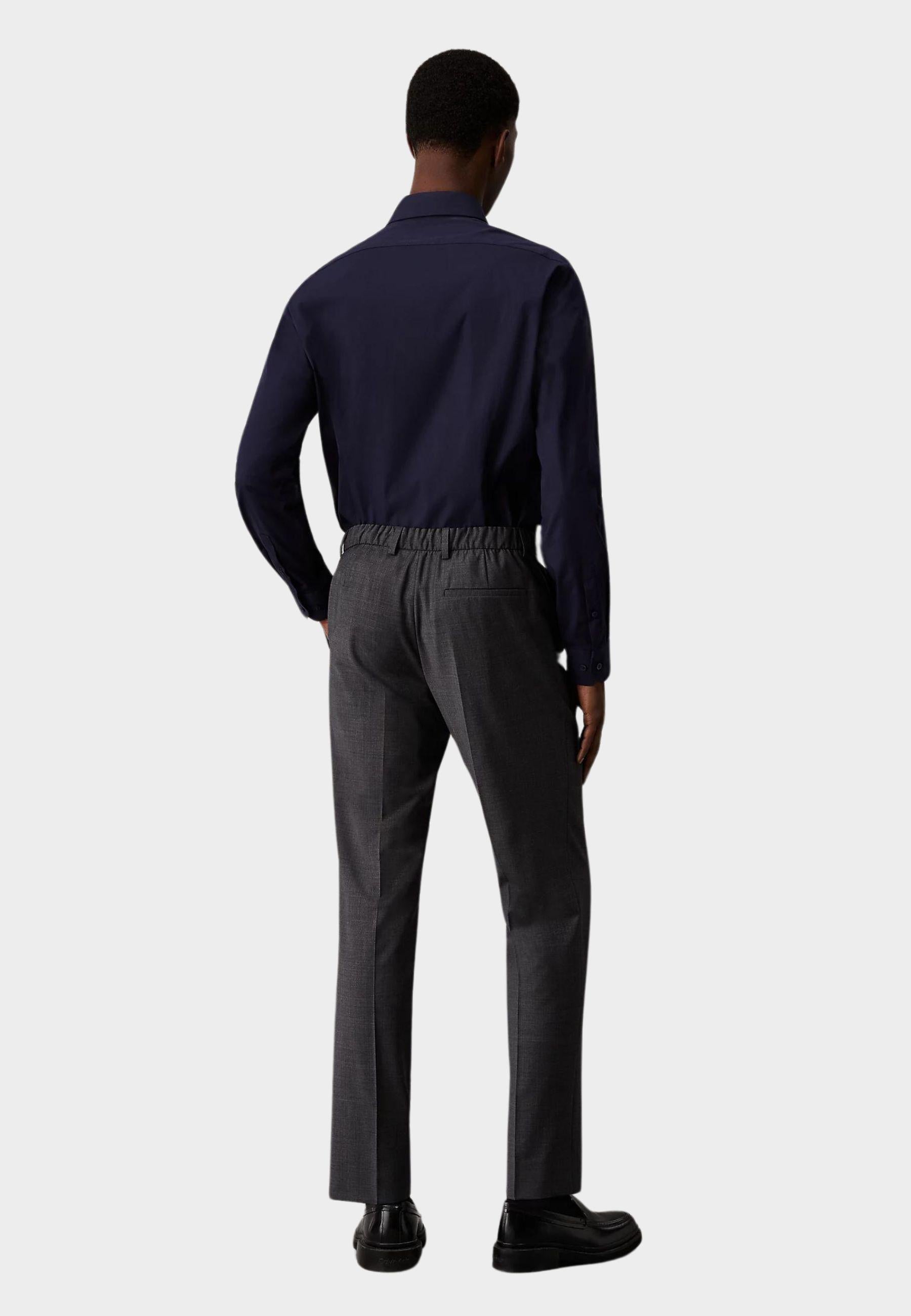 Camicia aderente elasticizzata in popeline 