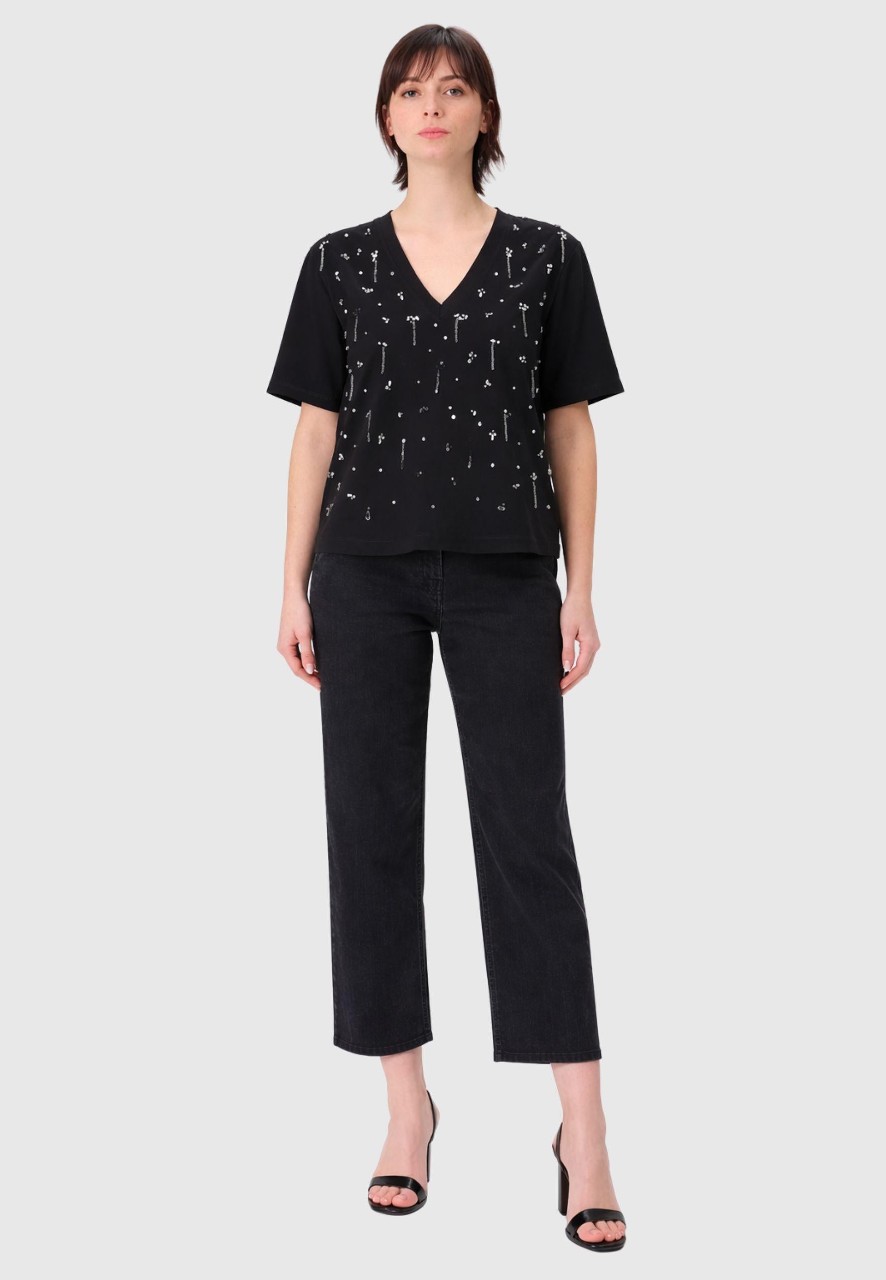 T-shirt cropped con ricami 