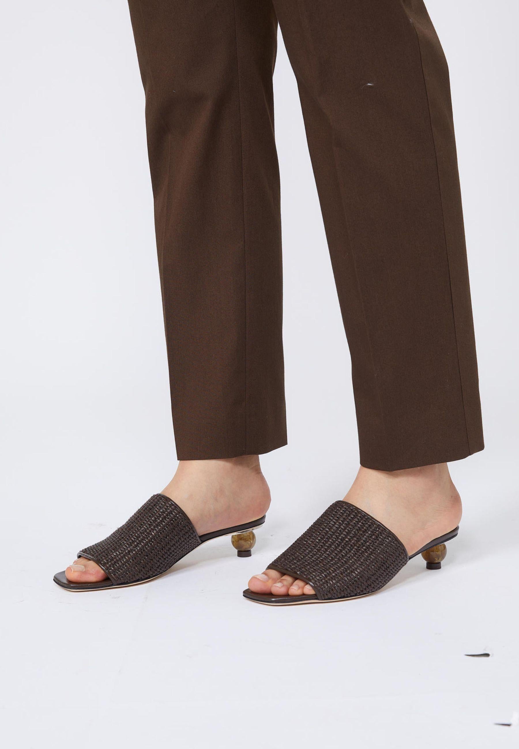 Weekend Max Mara - Sandalo mule effetto rafia con tacco boule 