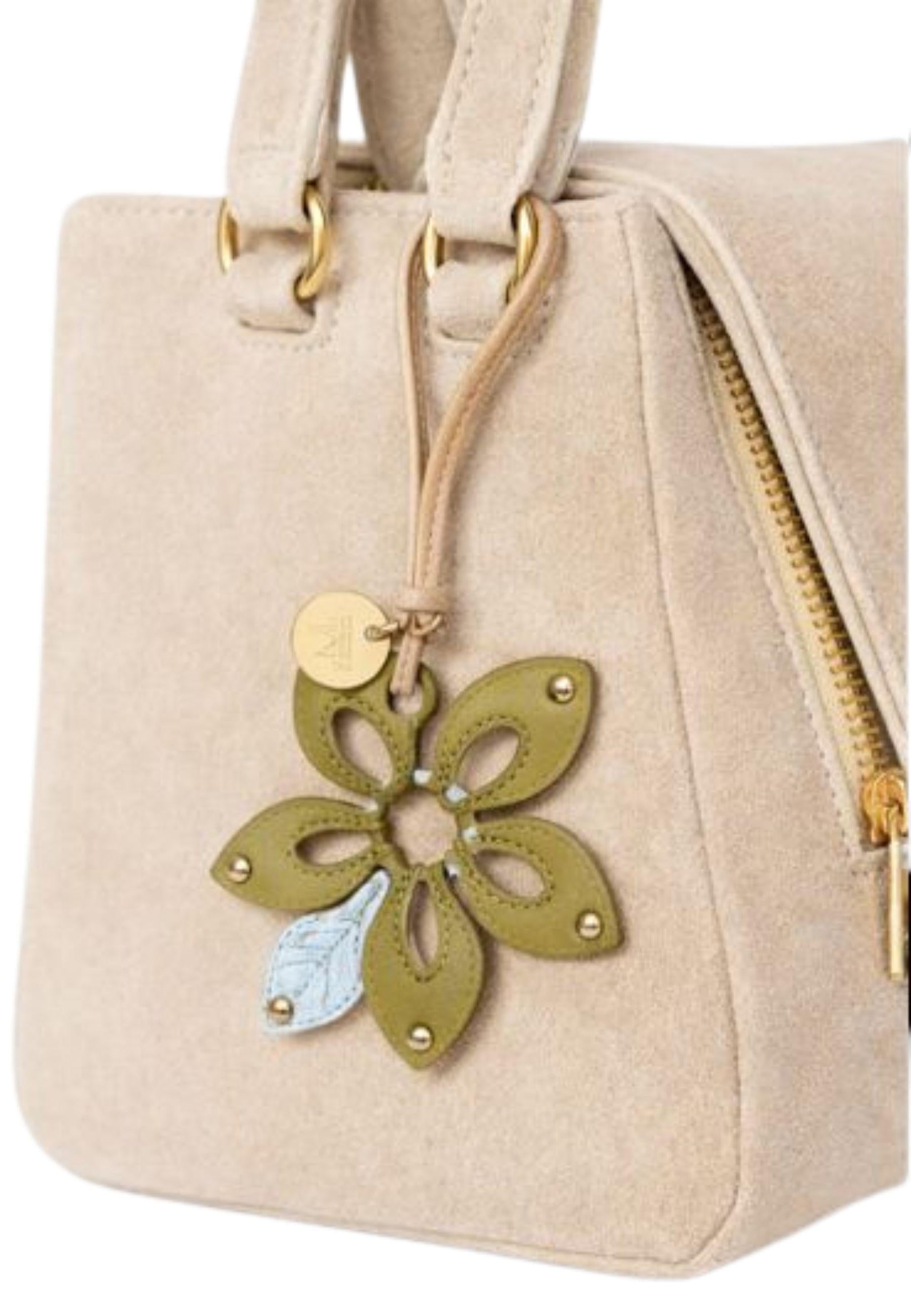 Charm Twinset 
