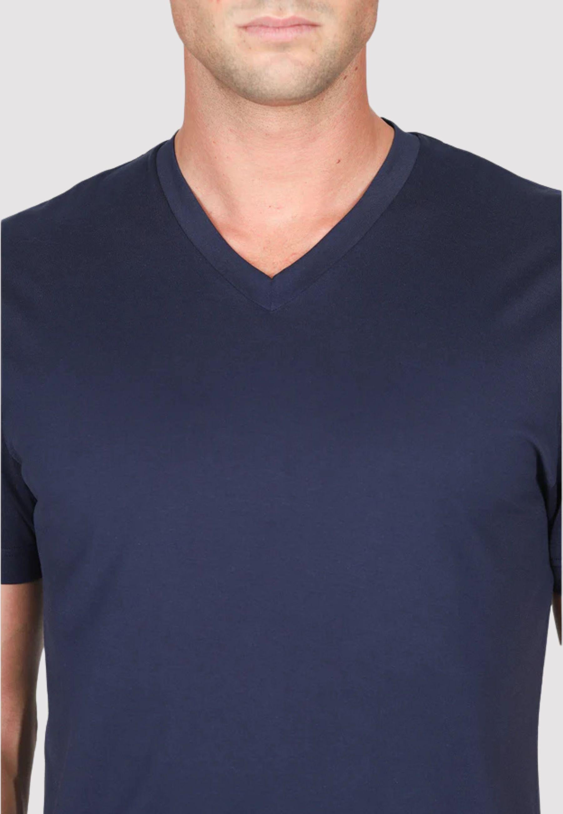 Pigiama corto scollo a v in leggerissimo jersey 100% cotone, fantasia "tennis" 