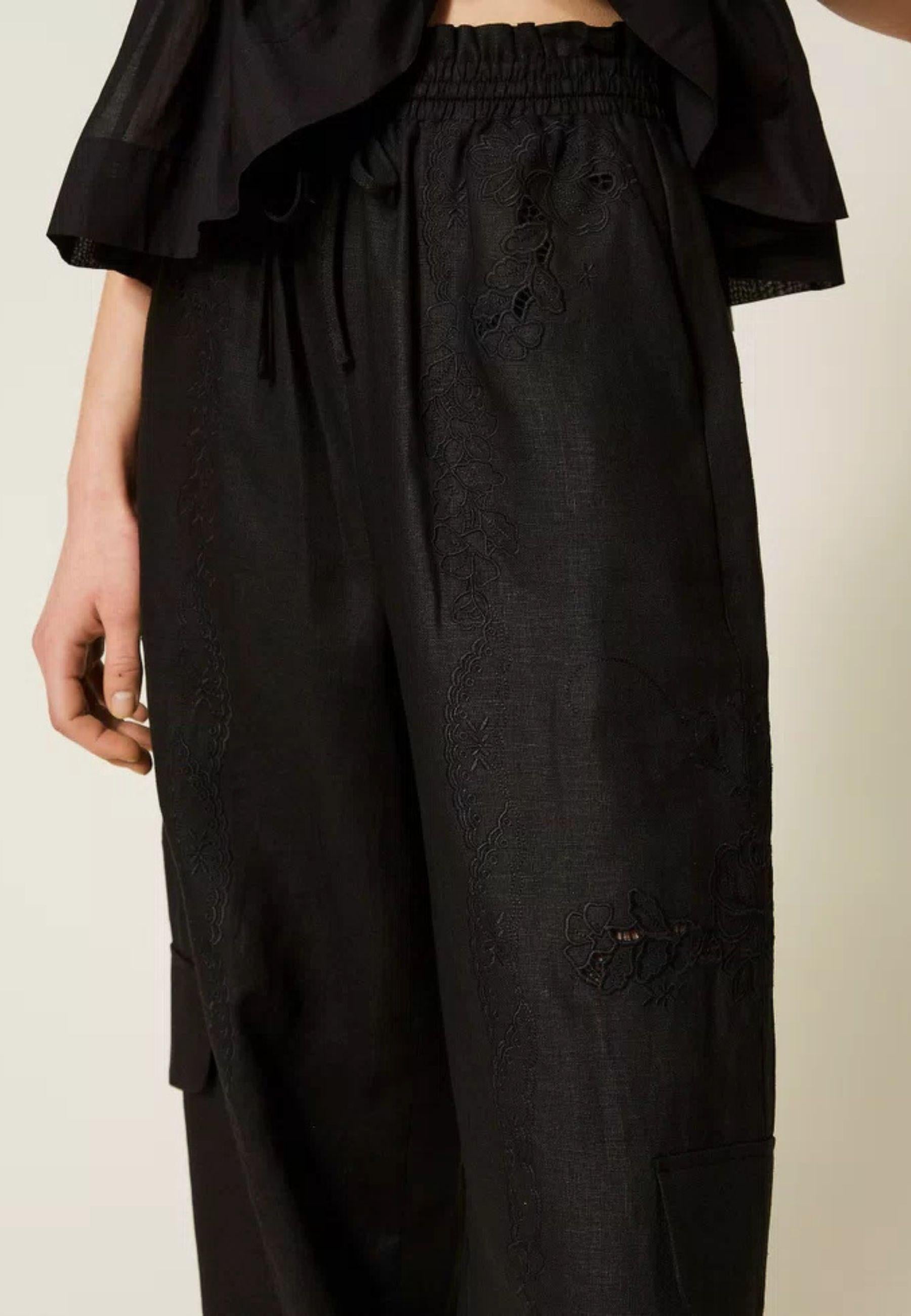 Pantaloni joggers in lino e sangallo 
