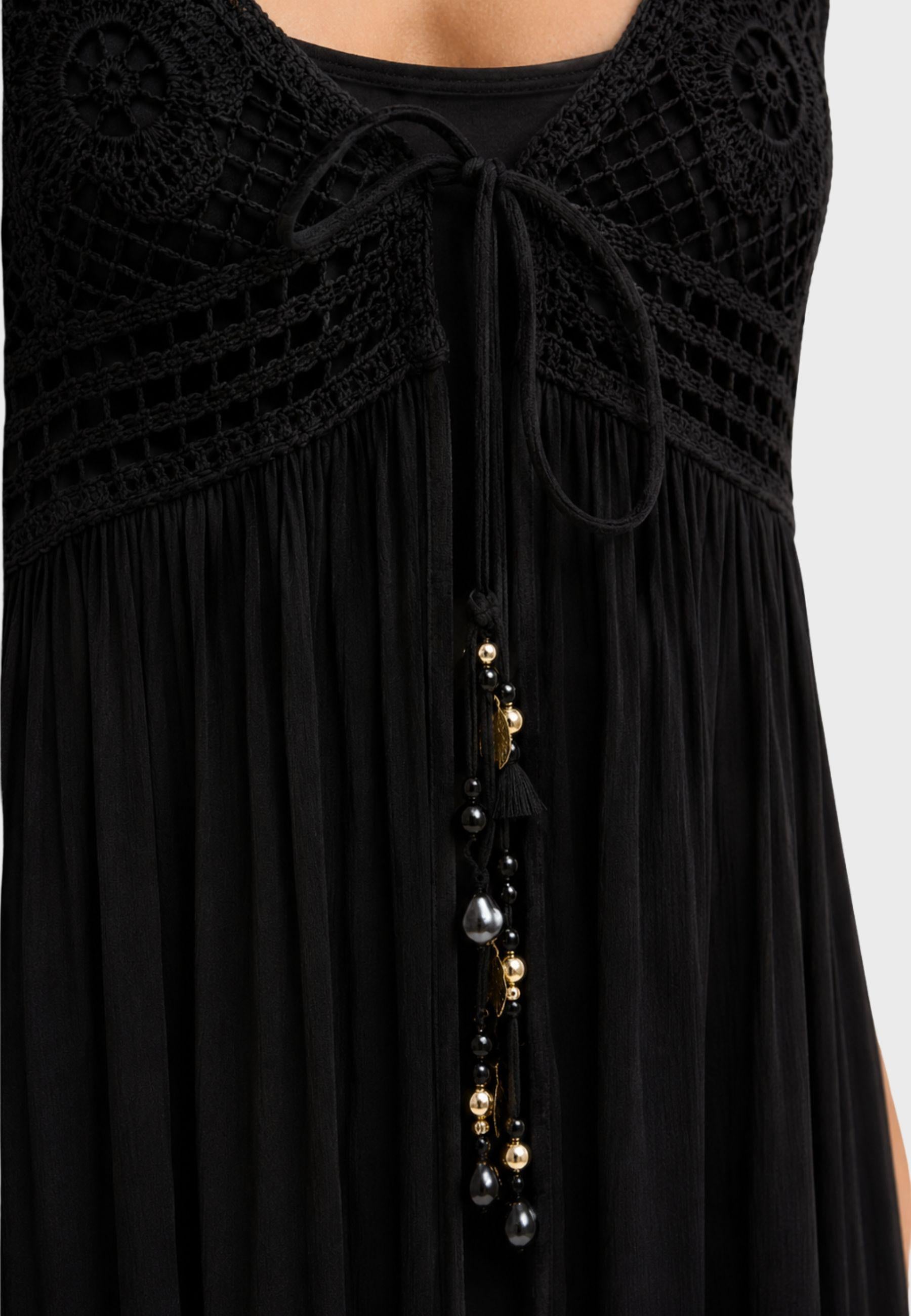 Caftano lungo crochet nero - Eleganza boho dal fascino sofisticato 