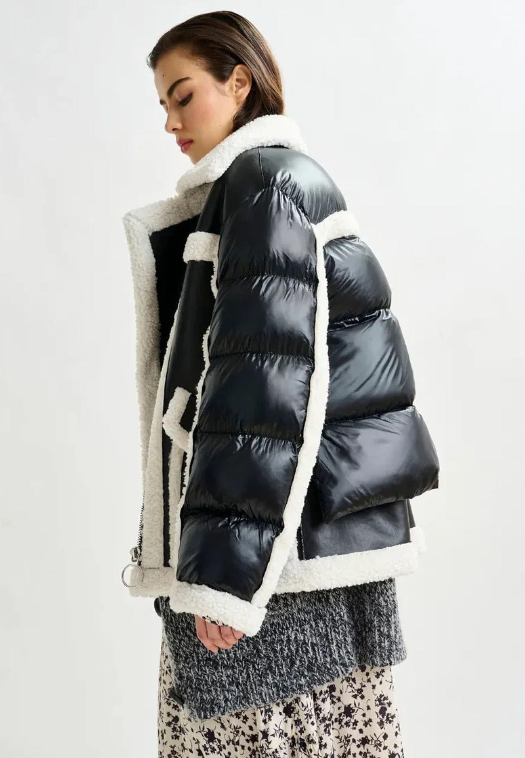 Essentiel Antwerp Ifie Faux Fur Puffer Jacket - Giacca oversize black/white con effetto shearling e maniche puffer 