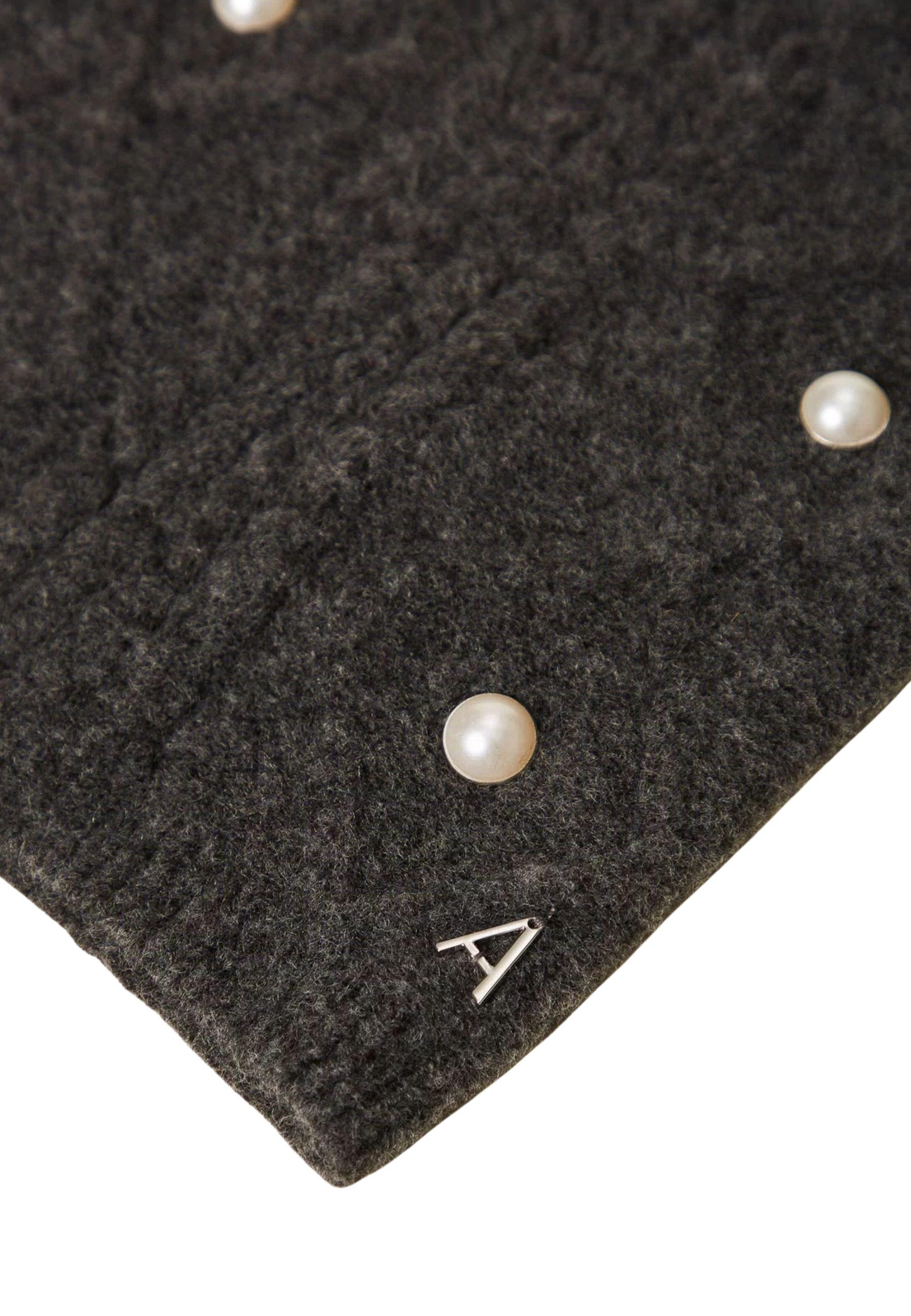 Berretto Actitude in Maglia con Perle e Motivo a Trecce 