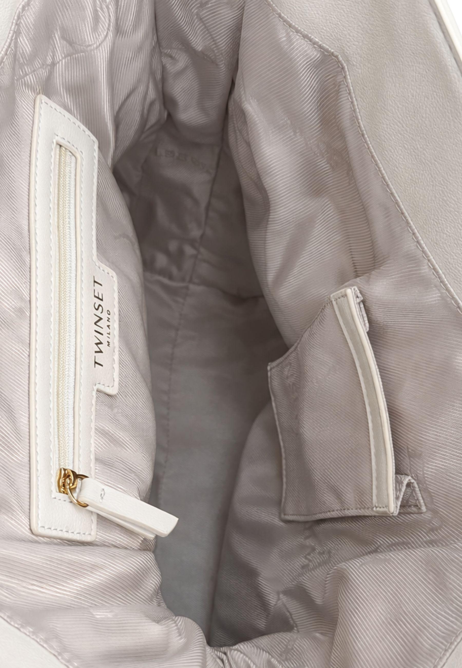 Borsa a spalla con catena e charm 