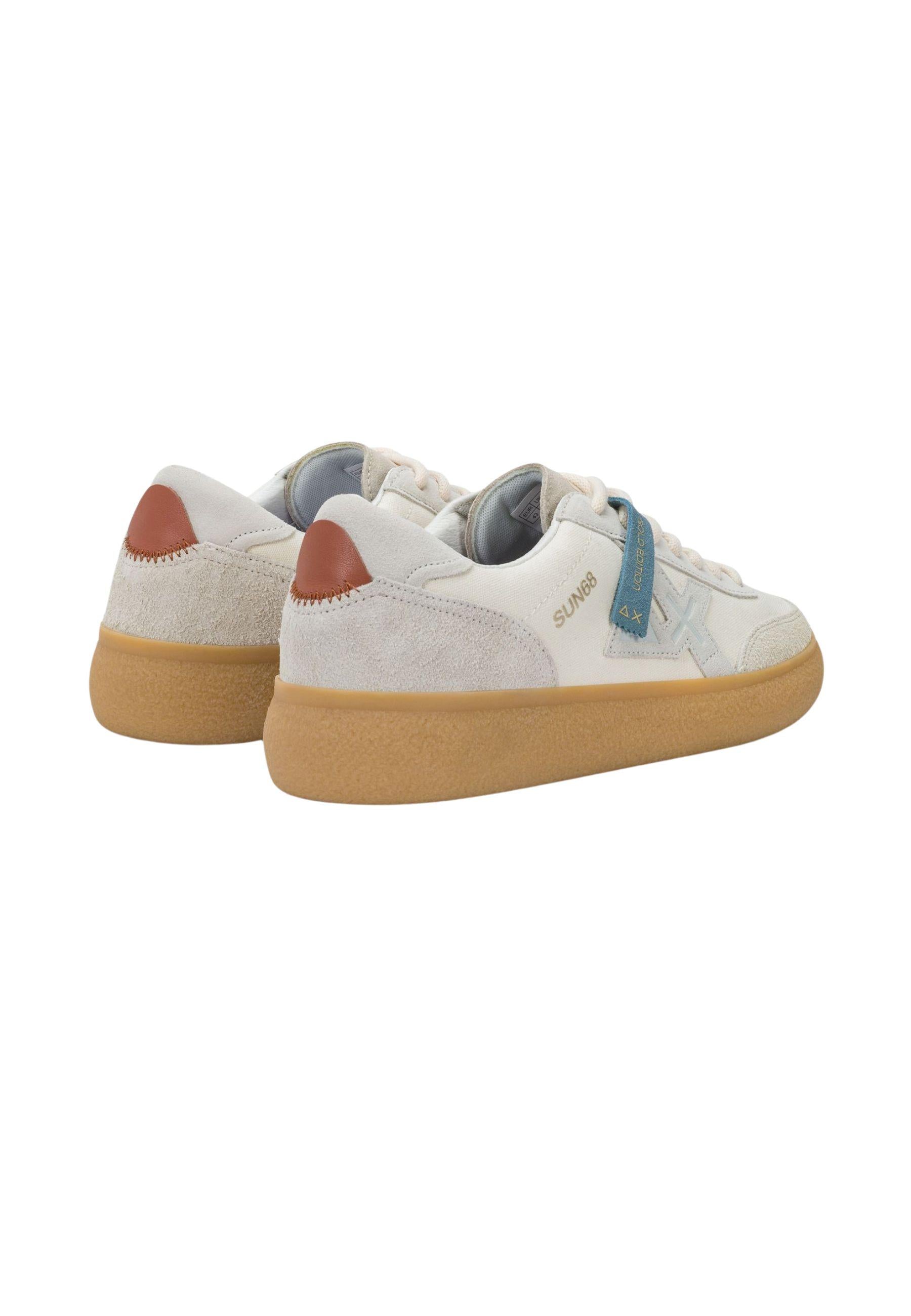 Luis Canvas Sneaker 