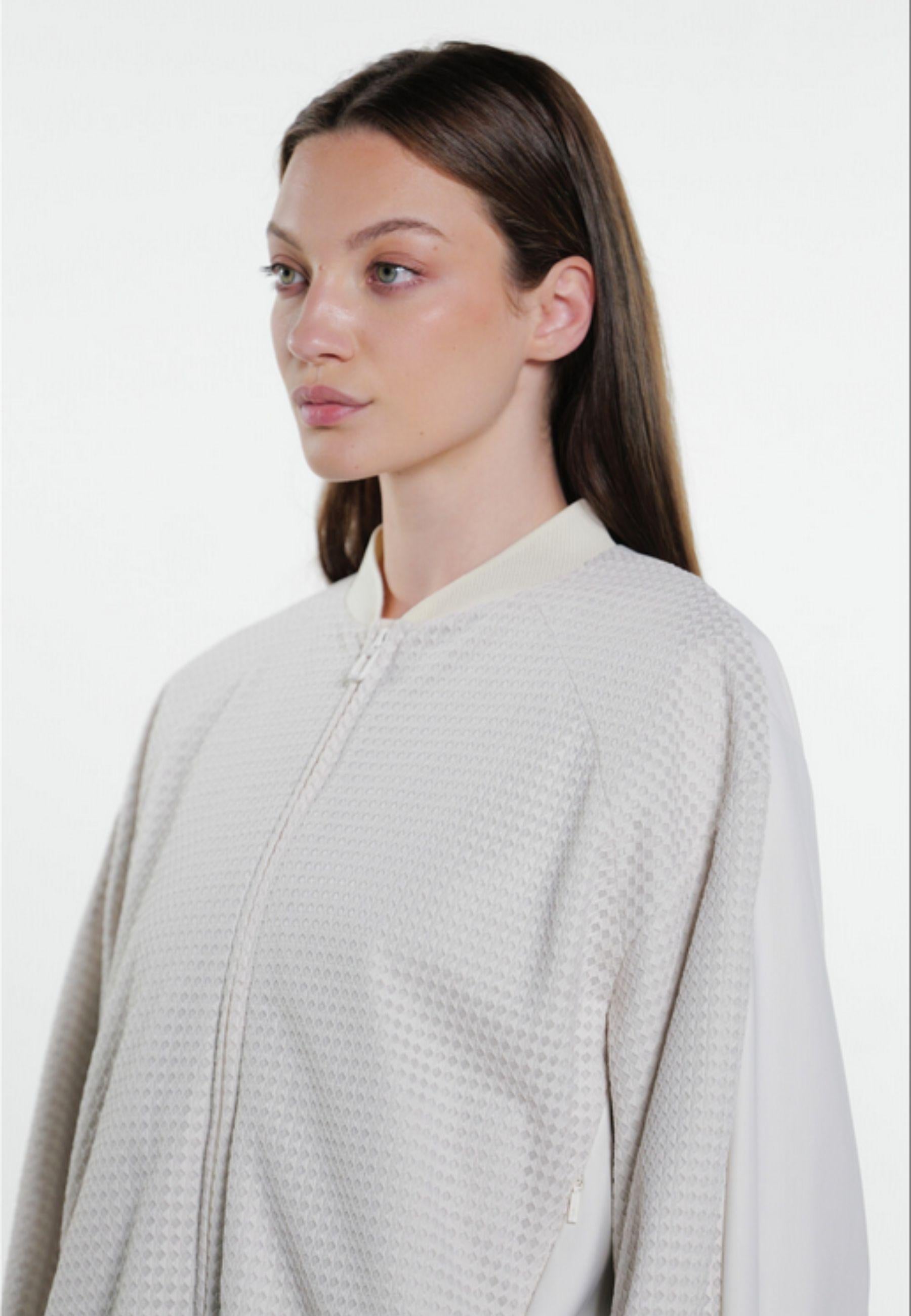 Giacca corta oversize in rete tecnica bi-stretch - DUNO 